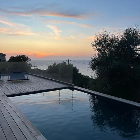 فيلة Antoine, Piscine & Vue Magique كوربارا