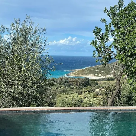 Antoine, Piscine & Vue Magique * كوربارا