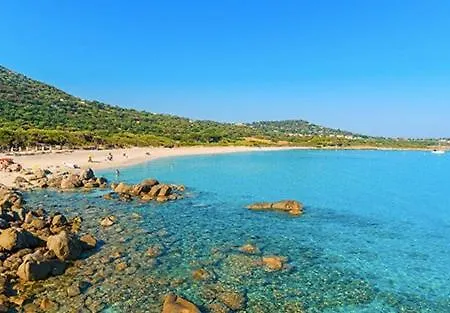 Antoine, Piscine & Vue Magique فيلة كوربارا