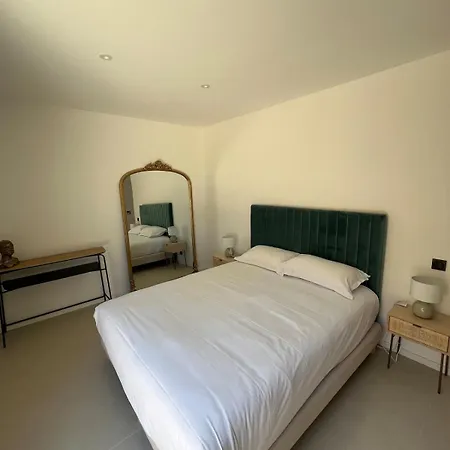 فيلة Antoine, Piscine & Vue Magique كوربارا