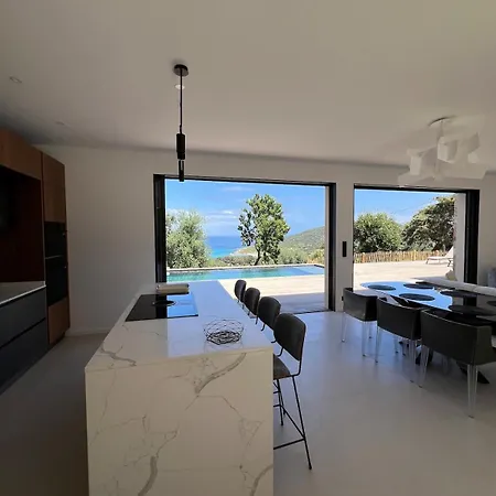 Vila Antoine, Piscine & Vue Magique Corbara