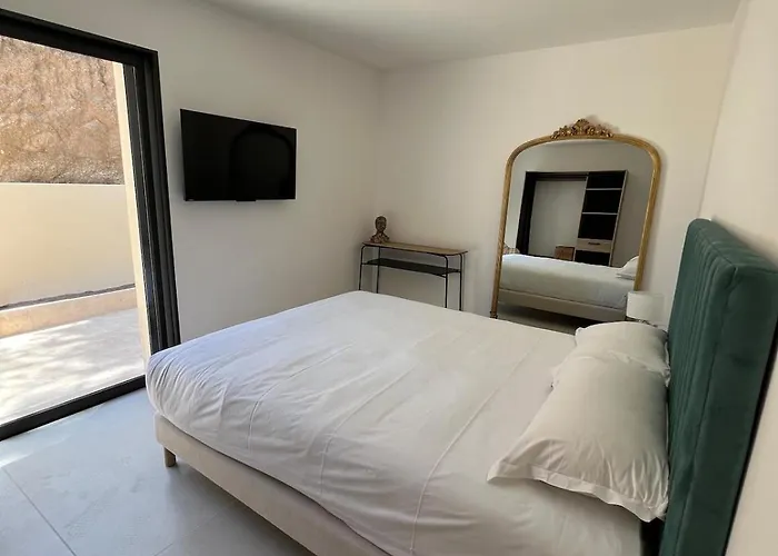 Antoine, Piscine & Vue Magique Corbara