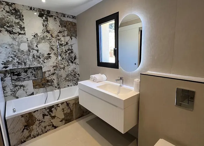 Villa Antoine, Piscine & Vue Magique Corbara