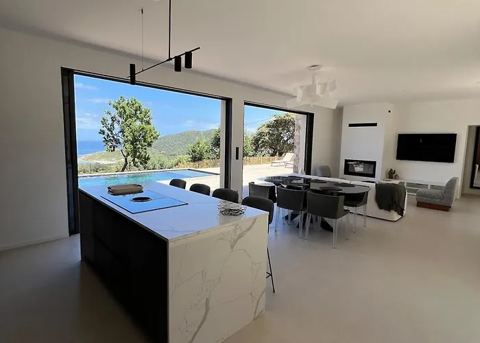 Villa Antoine, Piscine & Vue Magique *