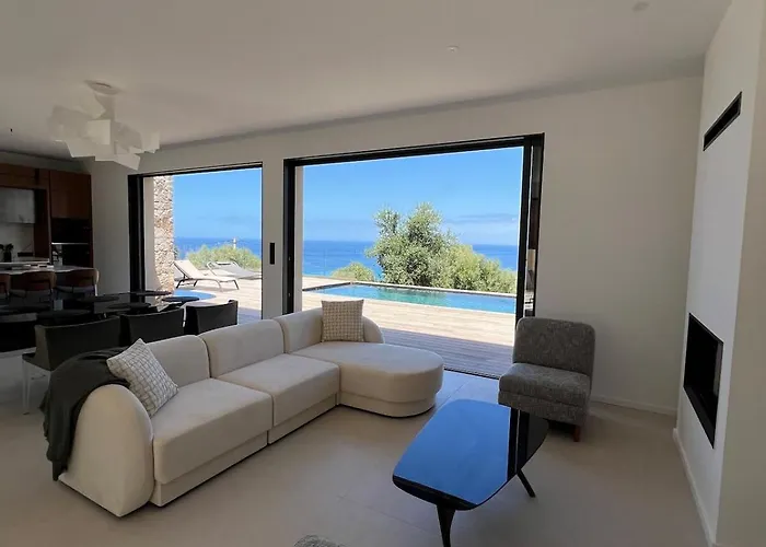 Antoine, Piscine & Vue Magique * Corbara